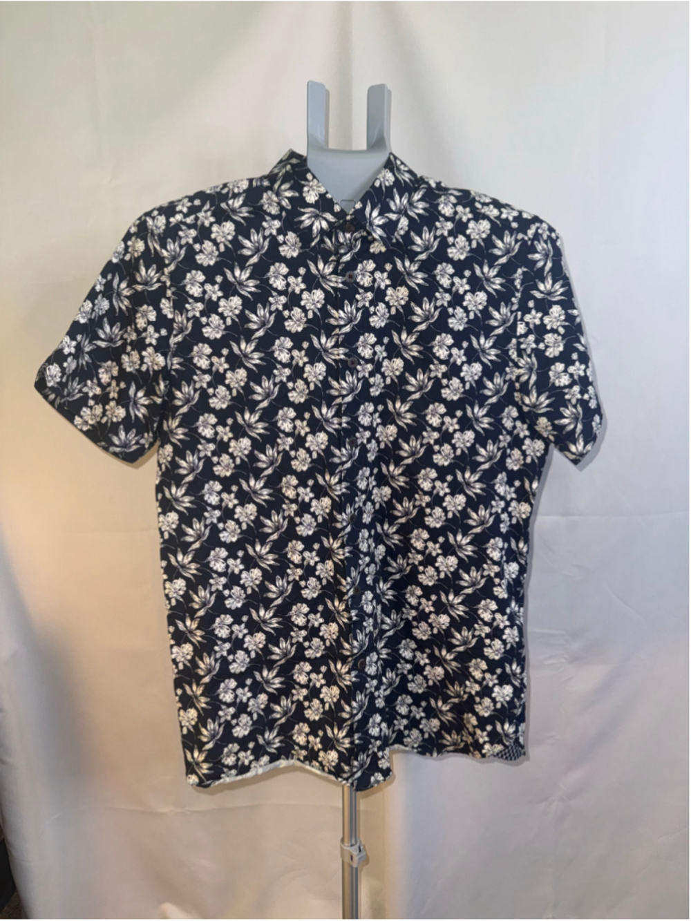 Men's Ted Baker Floral Button Down Shirt Size M Navy White